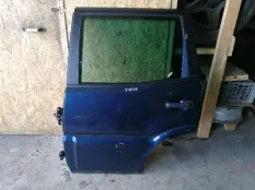 Дверь Nissan Terrano2 2004 821011F230 TD27TI, задняя левая