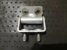 Петля багажника Mitsubishi Challenger 2006 MB927605 K96 6G72, правая