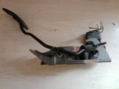 Педаль газа Mitsubishi Pajero Sport 2004 MR569559 K94W 4D56