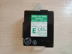 Блок управления дверьми Lexus RX400H 2005 8974148150 MHU38R 3MZ-FE