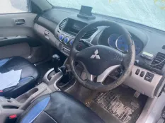 Замок ремня безопасности Mitsubishi L200 2006 MN179362XA KB4T 4D56U, передний правый
