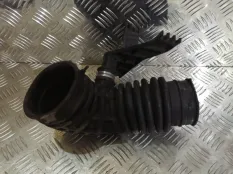 Патрубок воздушный Nissan Pathfinder 2007 16578EC00B R51 YD25DDTI