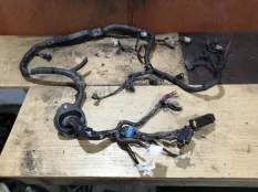 Проводка двс Mitsubishi L200 2006 8503A015 KB4T 4D56U