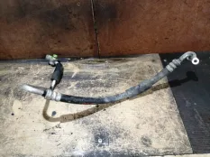 Трубка кондиционера Mitsubishi L200 2006 MR958314 KB4T 4D56U