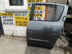 Дверь Nissan Armada 2004 821017S030 TA60 VK56DE, задняя левая