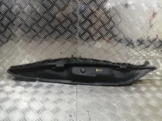 Уплотнитель двери Dodge Ram 2009 EVE, передний левый