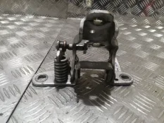 Петля двери Dodge Ram 2009 56783622AA EVE, правая