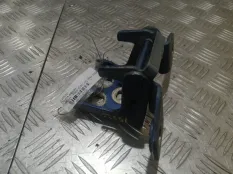 Петля двери Dodge Ram 2005 56783631AA EZB, правая