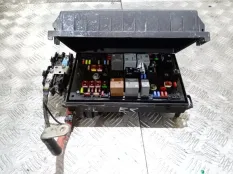 Блок предохранителей Opel Astra J 2010 C11000053 P10 A16XER