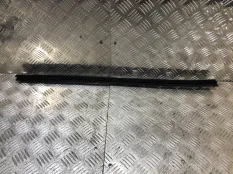 Уплотнитель стекла внутренний Land Rover Range Rover Sport 2008 CGE000902 L320 368DT, передний правый