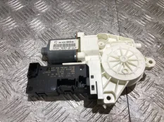 Мотор стеклоподъемника Peugeot 407 2006 9663035580 UHZ, передний правый