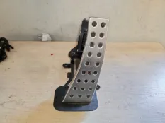 Педаль газа Honda Civic 2007 17800SMGT01 5D R18A2