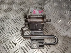 Петля двери Volkswagen TOUAREG 2007 7L0831412A 7L6 BKS, передняя правая