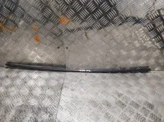 Уплотнитель стекла внутренний Land Rover Range Rover 2005-2009 CGE000622 L322 428PS 080206B23541, передний правый