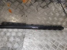 Уплотнитель стекла внутренний Land Rover Range Rover 2005-2009 CGE000240 L322 428PS 080206B23541, передний правый