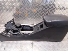 Консоль салона (кулисная часть) в сборе Toyota RAV4 2010 5890142070B2 XA30 2AD-FTV