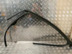 Уплотнитель двери Opel Astra J 2010 13264863 P10 A16XER, передний правый