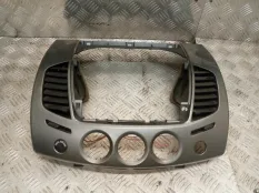 Центральная консоль Mitsubishi L200 2008 MN179800HA KB4T 4D56U