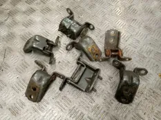 Петля двери Nissan Pathfinder 2006 R51 YD25DDTI