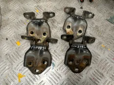 Петля двери Mitsubishi Pajero Sport 2004 MB546472 K94W 4D56