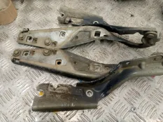 Петля багажника Peugeot 407 2006 8613A1 UHZ