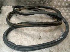 Уплотнитель двери Toyota Land Cruiser Prado 2004 6787260100 J120 1KD-FTV, задний левый