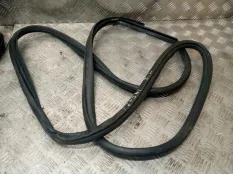 Уплотнитель двери Toyota RAV4 2010 6233242040B0 XA30 2AD-FTV, задний левый