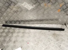 Молдинг на дверь Mercedes-Benz M-Class 2004 A1637200324 W163 113.965, передний левый