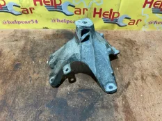 Кронштейн двигателя опорный AUDI Q5 2010 8K0199308AL 8RB CAHA, правый