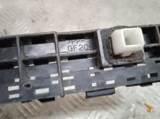 Крепление Honda CR-V 2008 71598SWAA01 RE5 R20A2, заднее левое