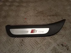 Накладка на порог AUDI Q5 2010 8R0853375 8RB CAHA, задняя левая