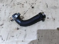 Патрубок интеркулера Land Rover Discovery Sport 2014 LR001263 L550 224DT