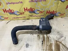 Патрубок системы охлаждения Toyota Auris 2009 165770T020 ZRE152 2ZR-FAE