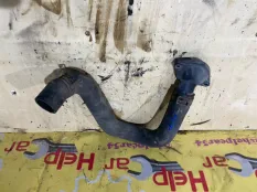 Патрубок системы охлаждения Toyota Auris 2009 165720D170 ZRE152 2ZR-FAE