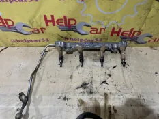 Рампа топливная Toyota Auris 2009 2381437050 ZRE152 2ZR-FAE