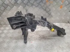 Крепление фары AUDI Q5 2010 8R0805607 8RB CAHA, переднее левое