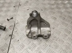 Кронштейн двигателя опорный Honda CR-V 2006 50827S7D010 RD8 K20A4