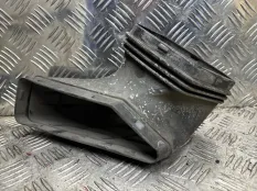 Воздухозаборник AUDI Q5 2010 8R0129739A 8RB CAHA