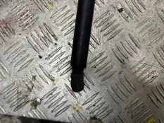 Амортизатор багажника Honda CR-V 2008 74820SWAA01 RE5 R20A2, правый