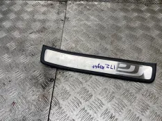 Накладка на порог Honda CR-V 2013 84212T0AA0120 RM4 N22B4, задняя правая