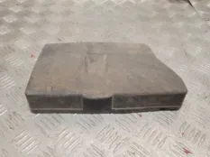 Крышка блока предохранителей Toyota Auris 2009 8266202280 ZRE152 2ZR-FAE