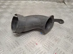 Патрубок воздушный Toyota Auris 2009 1775137050 ZRE152 2ZR-FAE