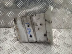 Кронштейн усилителя бампера Nissan Juke 2012 G51141KEMA YF15 HR16DE, передний правый