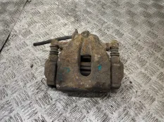 Суппорт Toyota Auris 2009 4773002341 ZRE152 2ZR-FAE, передний правый