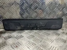 Накладка на порог Hyundai ix35 2012 858832Y100 LM D4FD, передняя правая