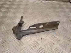 Петля капота Nissan Terrano2 2004 654000F010 R20 TD27TI, передняя правая