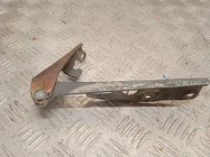 Петля капота Nissan Terrano2 2004 654010F010 R20 TD27TI, передняя левая