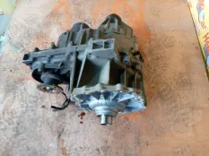 Раздатка Nissan Pathfinder 2005 331007S110 R51 YD25DDTI