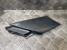 Накладка декоративная Land Rover Discovery Sport 2014 FK7216D280AA L550 224DT, правая