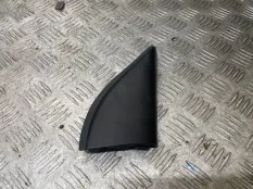 Уголок двери Suzuki Grand Vitara 2005 8475165D00 TD44 G16B, передний правый